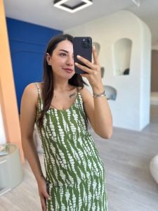 Yeşil Rosita Desenli Askılı Elbise