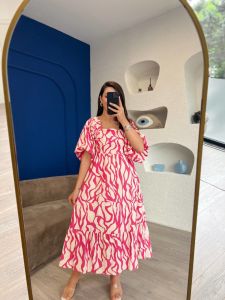 ﻿Madonna Yaka Pembe Beyaz Detaylı Elbise