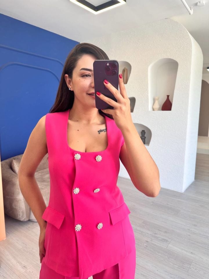 Pembe Taş Düğme Detaylı Premium Takım