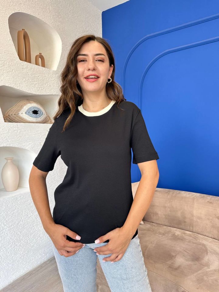 Siyah Yaka Detaylı Marka Muadili Tshirt
