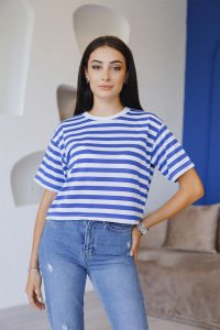 Mavi Çizgi Detaylı Marka T-Shirt